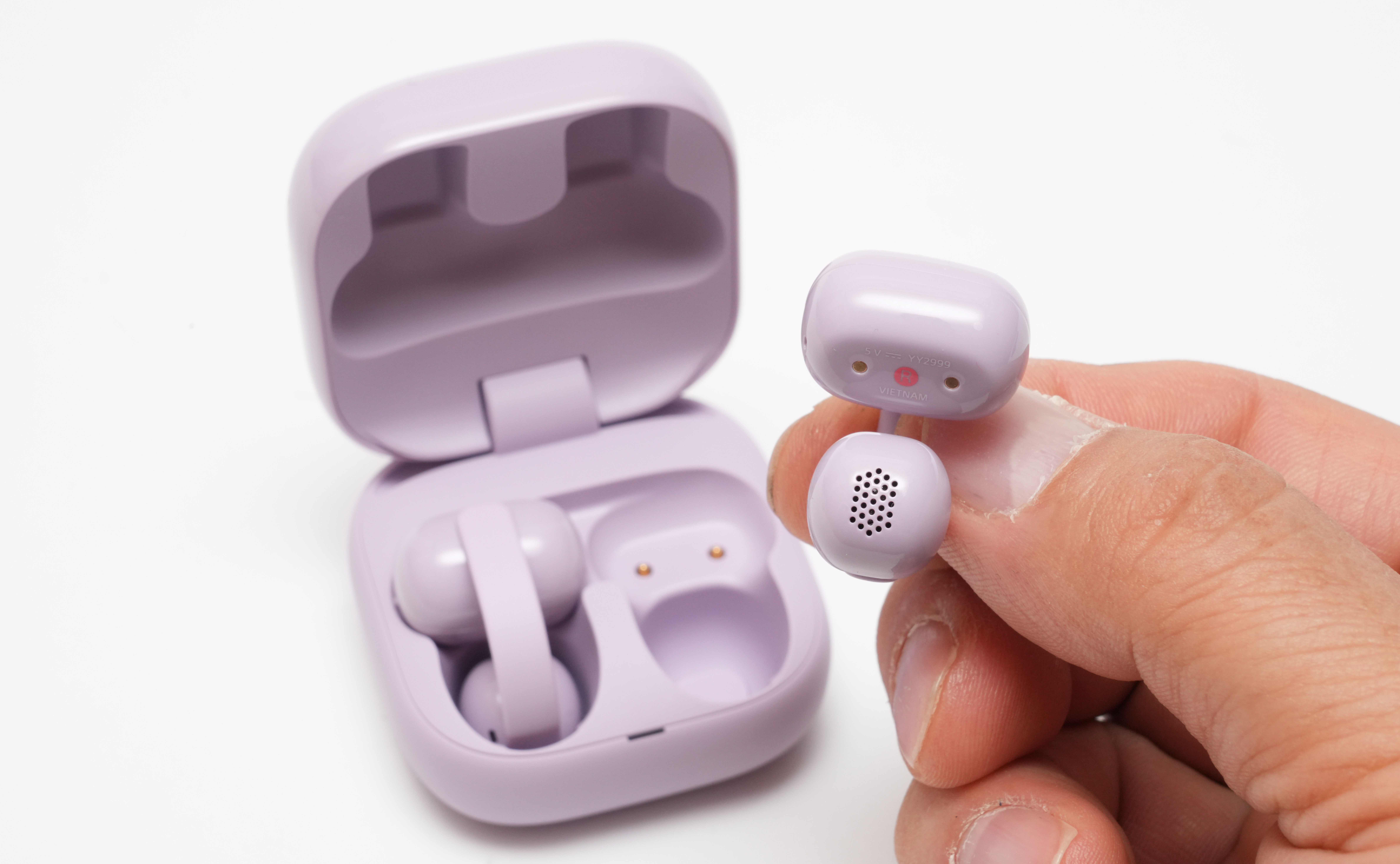 音楽と生活音を両立するイヤーカフ型イヤフォン「LinkBuds Clip」実機レビュー