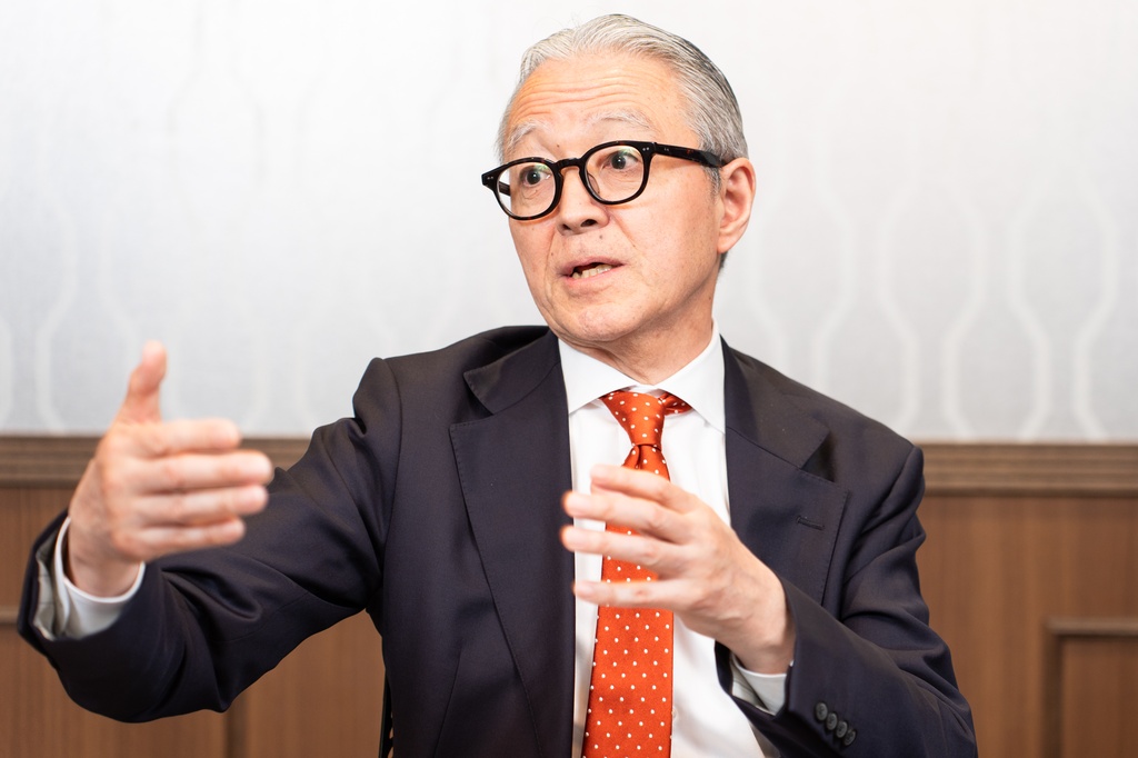 代表取締役社長　川崎哲郎氏